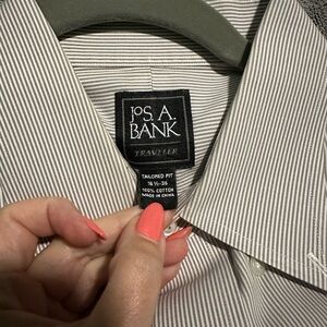 Jos. A. Bank Traveler Wrinkle Free No Iron Dress Shirt Gray Stripe 16.5/35